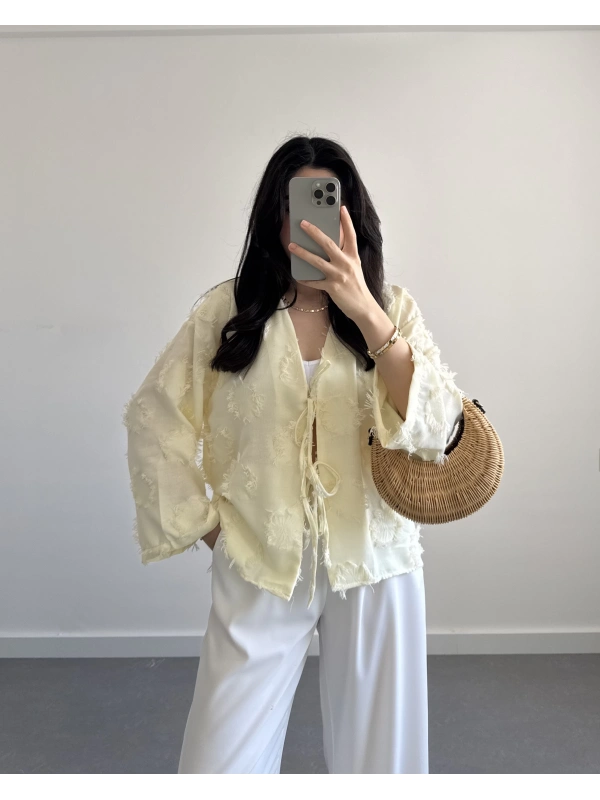 SARI PÜSKÜL DETAYLI GÖMLEK