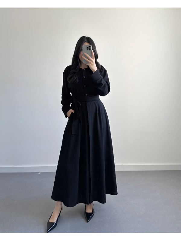 SİYAH BELİ KUŞAKLI MAKSİ ELBİSE