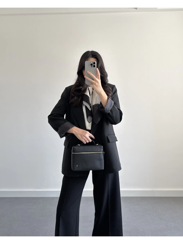 SİYAH ÇİZGİ DETAYLI BLAZER CEKET