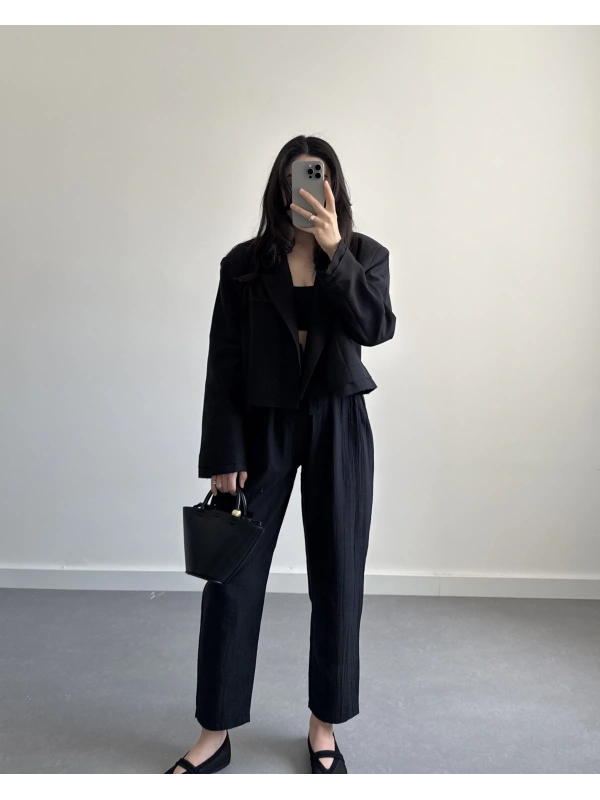 SİYAH CROP CEKET PANTOLON TAKIM