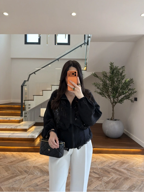 SİYAH DANTELLİ İŞLEMELİ TASARIM CEKET-9773