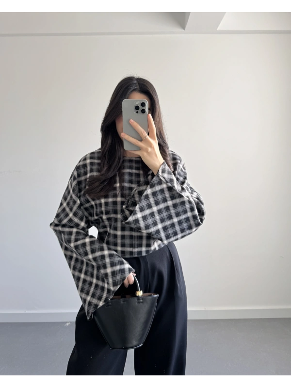 SİYAH EKOSE DESENLİ BLUZ