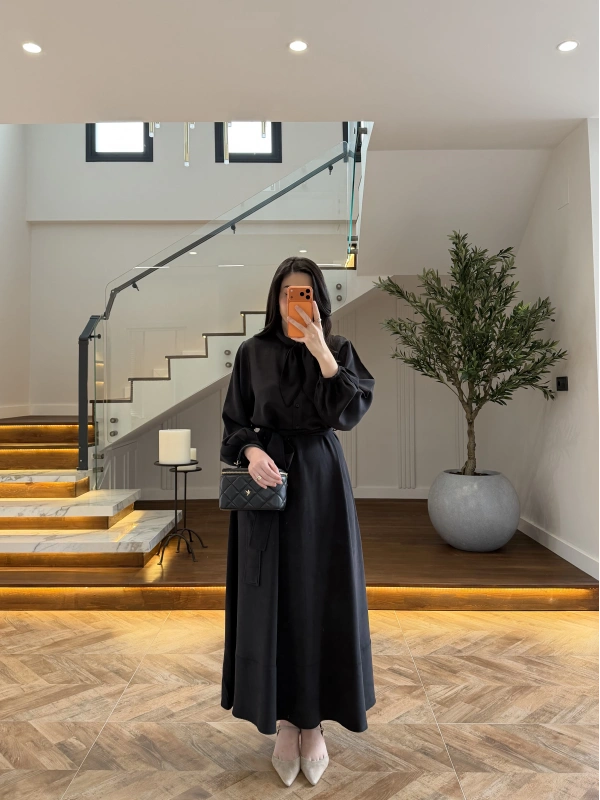 SİYAH FULAR DETAY ELBİSE -2348