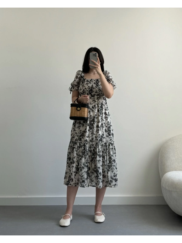 Siyah kolları vatkalı midi boy elbise