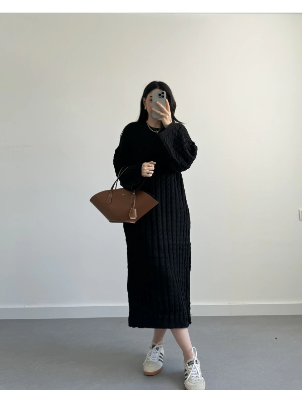 SİYAH ÖRGÜ TRİKO ELBİSE