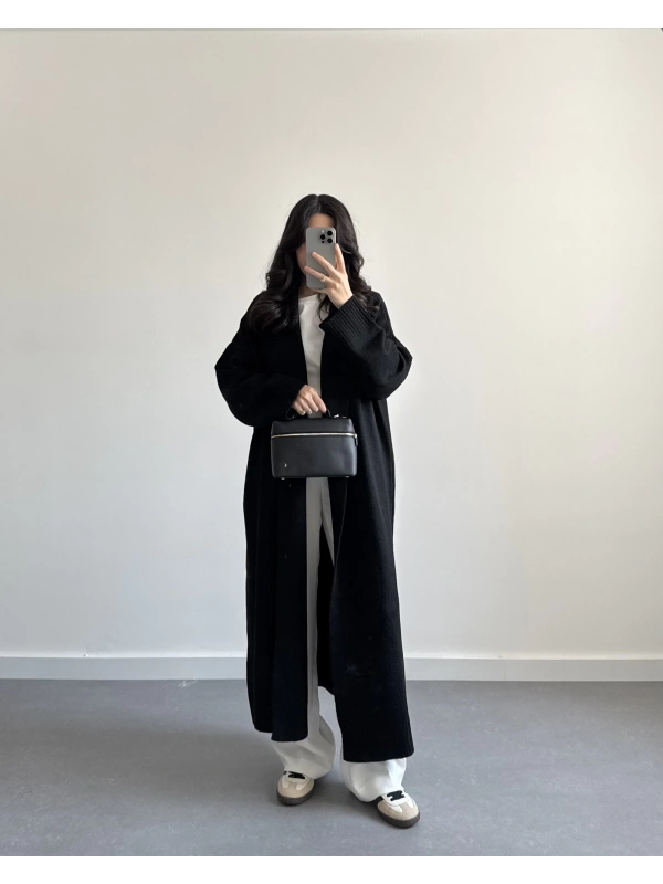 SİYAH UZUN TRİKO HIRKA