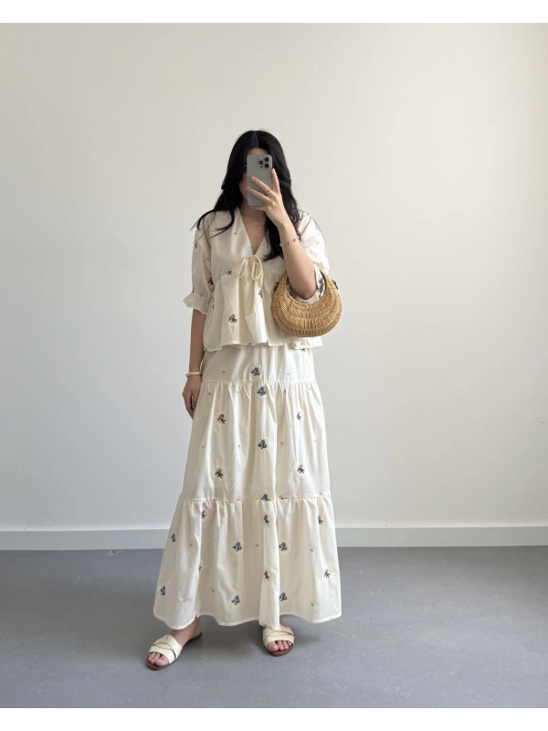 TAŞ ÇİÇEK BASKI DESENLİ ETEK TAKIM