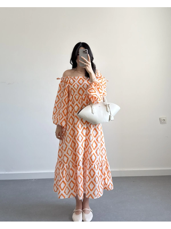 TURUNCU MADONNA YAKA ELBİSE