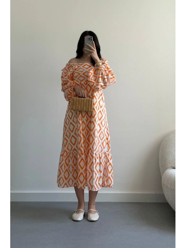 Turuncu Madonna Yaka Elbise