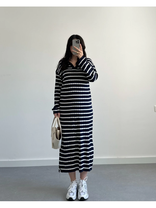 UZUN TRİKO LACİVET- BEYAZ ELBİSE