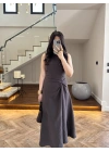 KAHVE DÜĞÜM DETAY KOLSUZ ELBİSE -2386