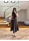 KAHVE YIRTMAÇLI GOLD AKSESUAR ELBİSE