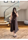 KAHVE YIRTMAÇLI GOLD AKSESUAR ELBİSE