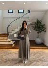 HAKİ PİLE DETAYLI KEMERLİ ELBİSE -2416