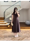 KAHVE DANTEL YAKA ASKILI ELBİSE-8543