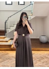 KAHVE TOKA DETAY BAĞLAMALI SATEN ELBİSE-26Y5295