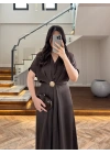 KAHVE TOKA DETAY BAĞLAMALI SATEN ELBİSE-26Y5295