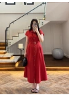 KIRMIZI ÖNÜ DÜĞMELİ KEMERLİ ELBİSE -3976