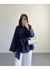 LACİVERT BELİ KUŞAKLI POPLİN GÖMLEK