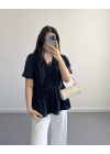 LACİVERT ÖNDEN BÜZGÜLÜ YARIM KOL BLUZ
