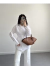 MAVE KURUVAZE BELİ KUŞAKLI GÖMLEK BEYAZ