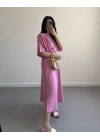 PEMBE KRUVAZE YAKA ELBİSE