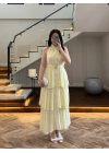 SARI KEMERLİ KAT KAT ELBİSE -4098