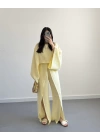 SARI PANTOLONU YIRTMAÇLI TASARIM TAKIM