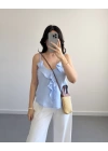 TWİLA ÖNÜ FIRFIRLI ASKILI BLUZ MAVİ