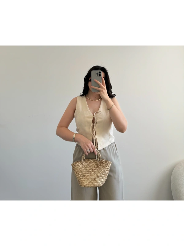 Vizon önü bağlamalı yelek