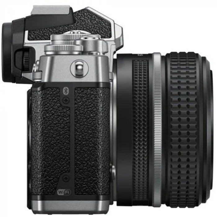 NIKON Z fc SL Lens Kit w/28 f/2.8 SE Aynasız Fotoğraf Makinesi Siyah