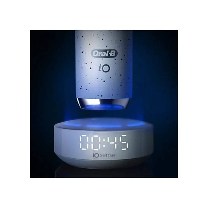 ORAL B iO 10 Şarjlı Diş Fırçası + Manyetik Şarj + Seyahat Kabı Beyaz