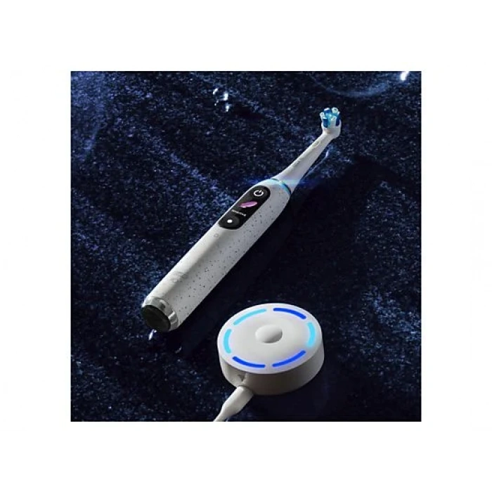 ORAL B iO 10 Şarjlı Diş Fırçası + Manyetik Şarj + Seyahat Kabı Beyaz