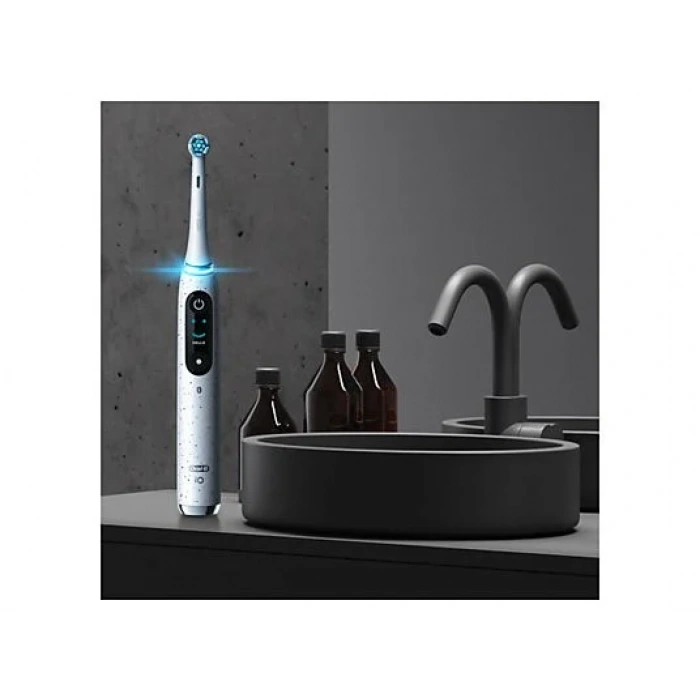 ORAL B iO 10 Şarjlı Diş Fırçası + Manyetik Şarj + Seyahat Kabı Beyaz