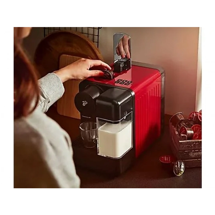 TCHIBO Cafissimo Milk Kapsüllü Kahve Makinesi Kırmızı