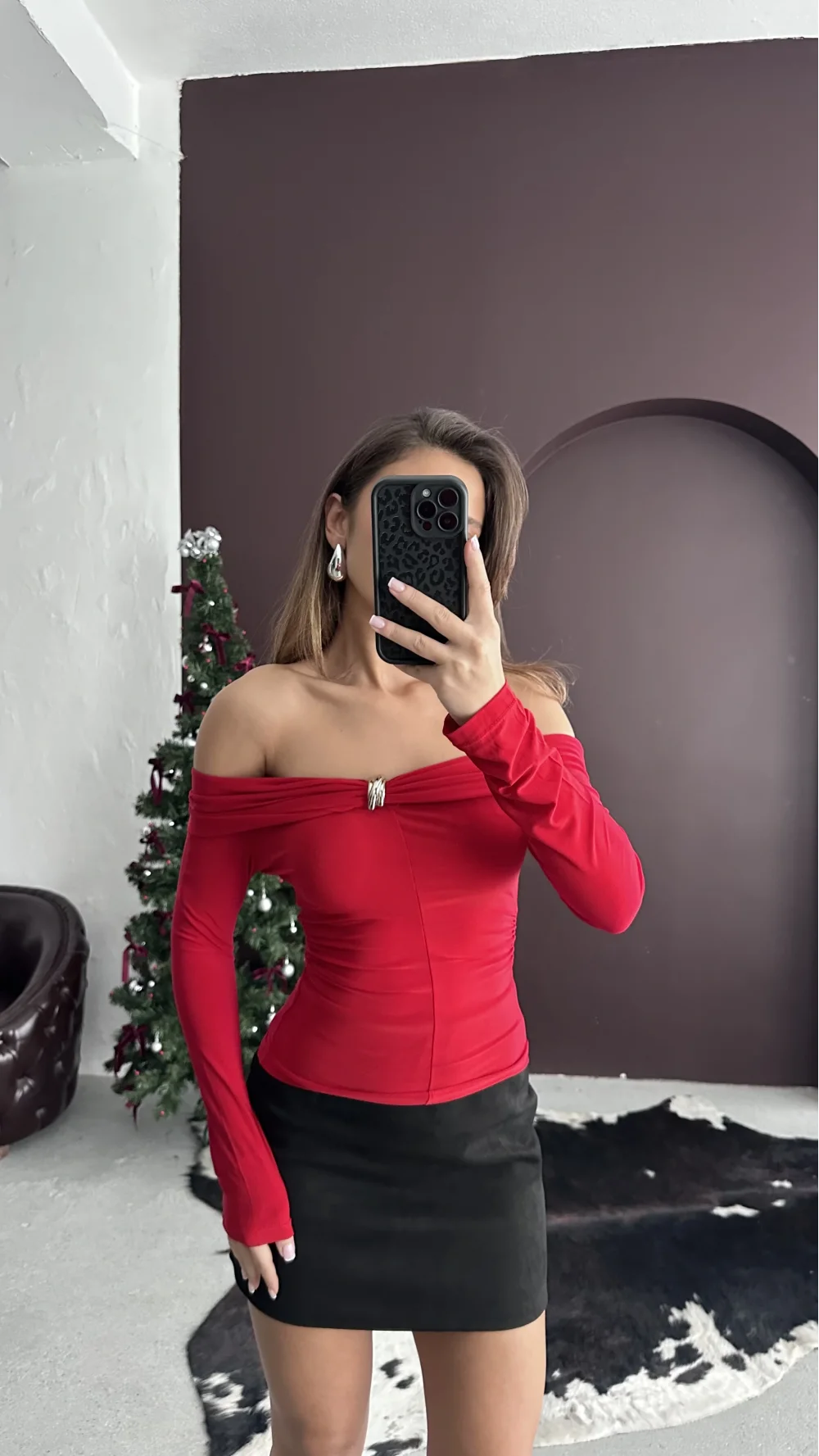 AKSESUAR DETAYLI BLUZ