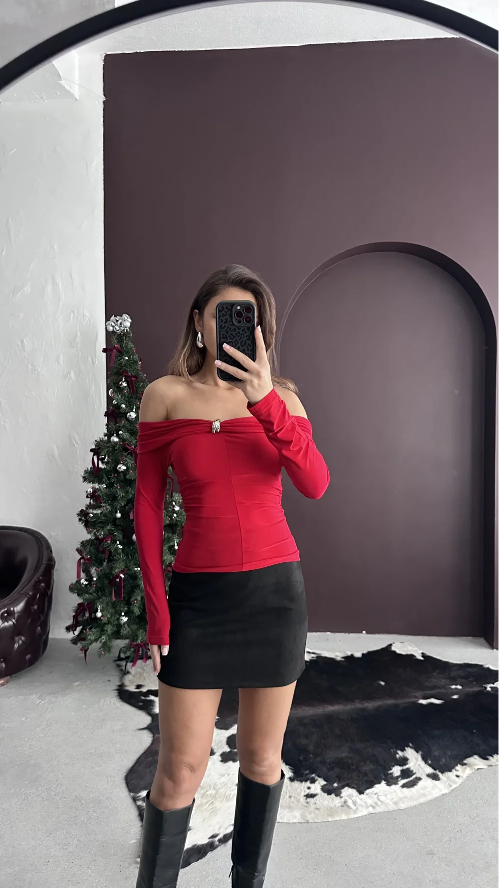 AKSESUAR DETAYLI BLUZ