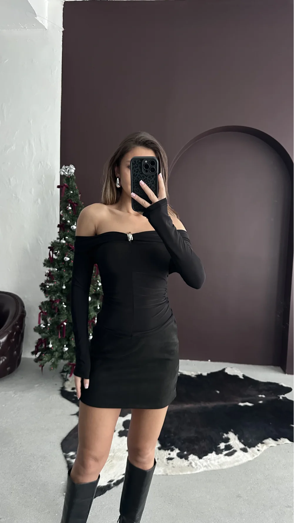 AKSESUAR DETAYLI BLUZ