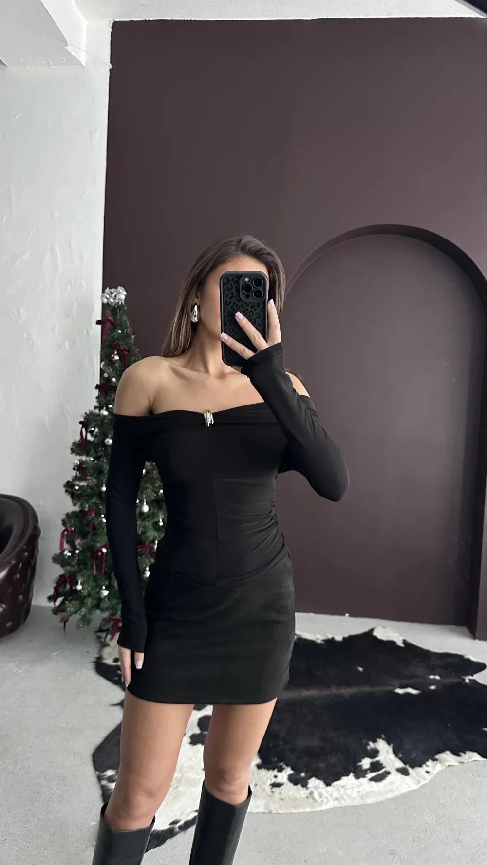 AKSESUAR DETAYLI BLUZ