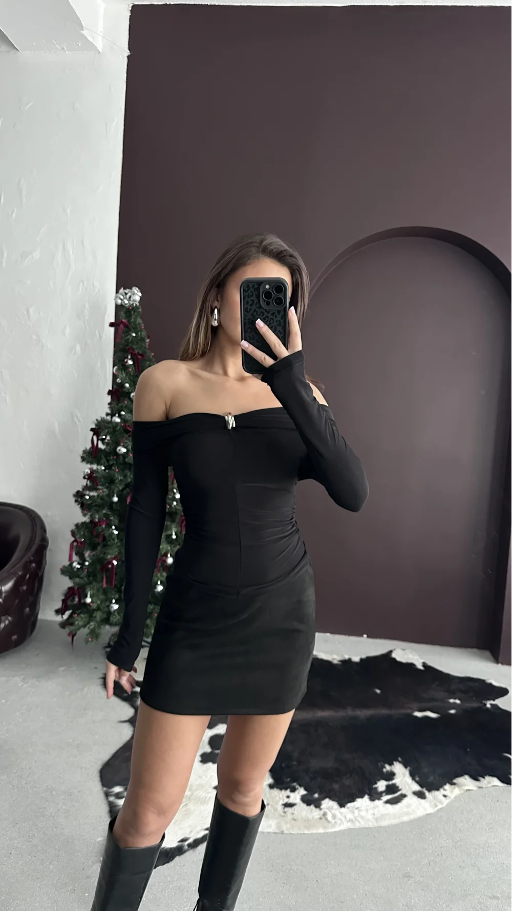 AKSESUAR DETAYLI BLUZ