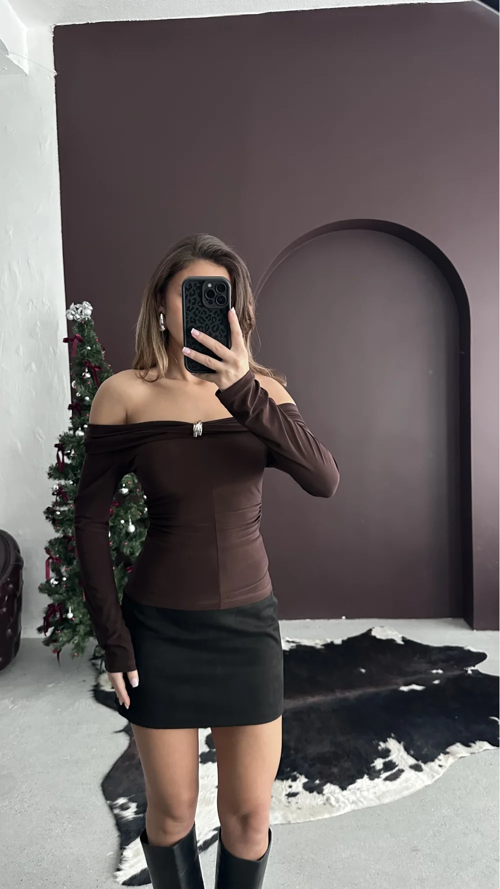 AKSESUAR DETAYLI BLUZ