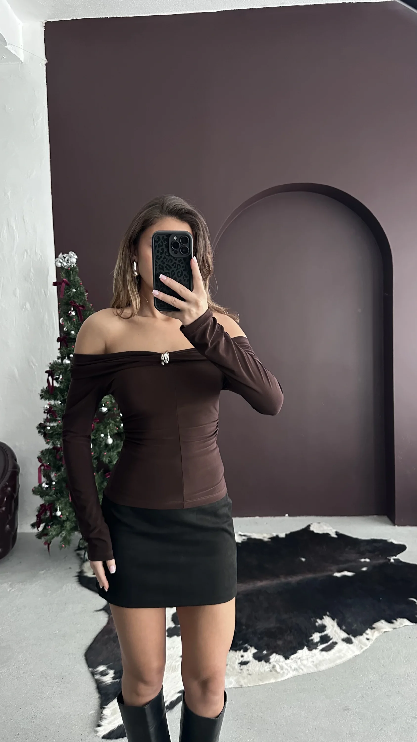 AKSESUAR DETAYLI BLUZ