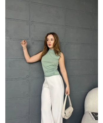 Sıfır kol Drapeli bluz