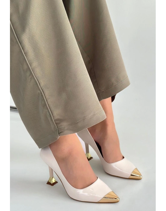 Artem Bej Rugan Topuklu Ayakkabı