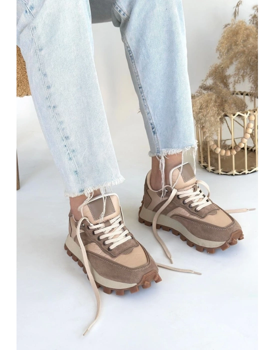 Berty Vizon Süet Bağcıklı Kadın Spor Ayakkabı