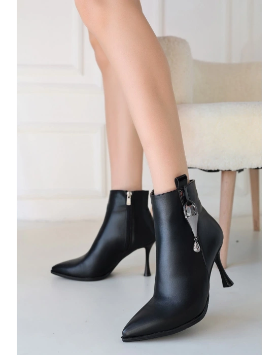 Biort Siyah Cilt Topuklu Kadın Bot