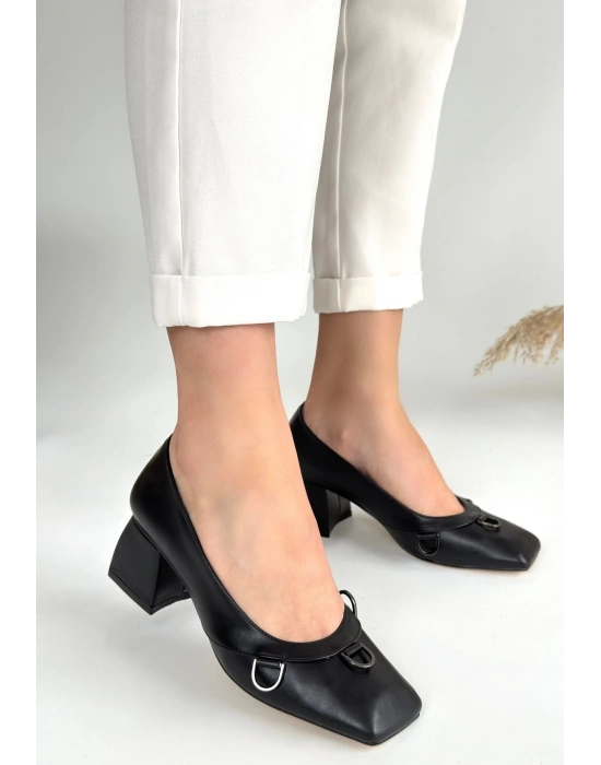 Cande Siyah Cilt Kadın Topuklu Ayakkabı