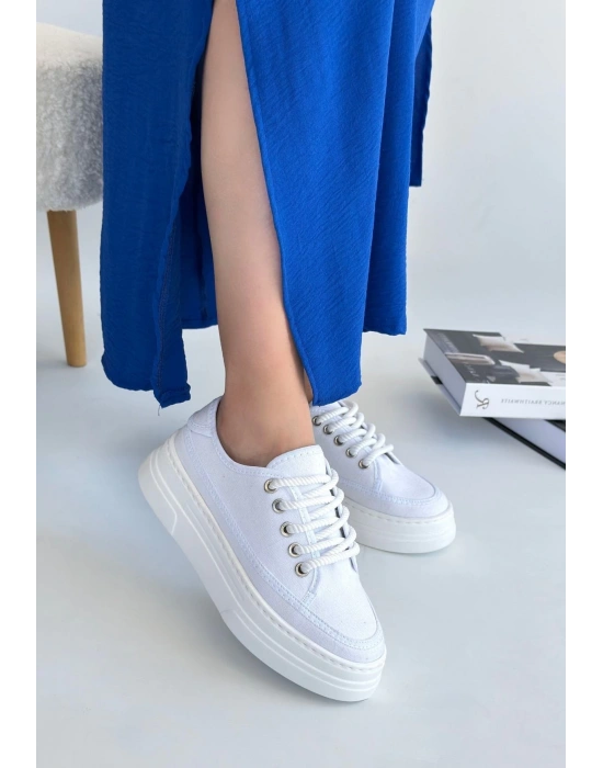 Carin Beyaz Keten Bağcıklı Spor Ayakkabı