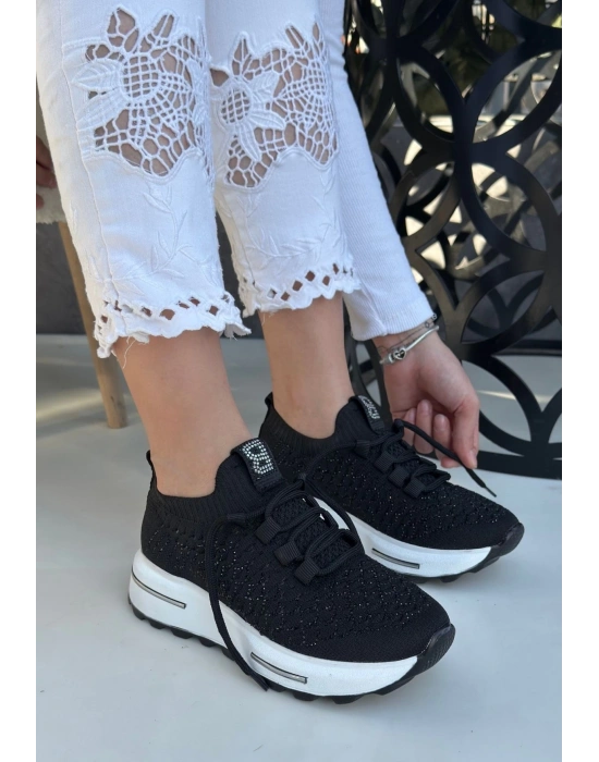 Cilla Siyah Triko Boncuk İşlemeli Kadın Spor Ayakkabı