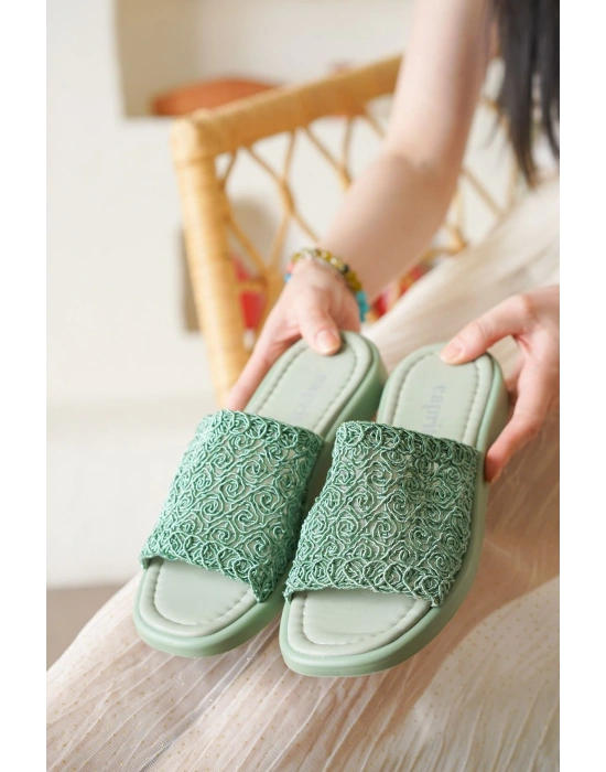 Claris Yeşil Örgü Kadın Terlik